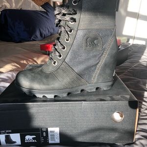 SOREL Lexie Wedge Boot Size 8 - Black